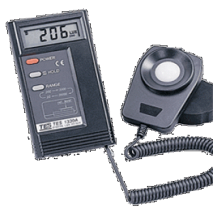 tes-1330a-1332a-1334a-light-meter